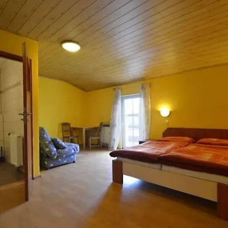 Zagroda Agroturystyczna Wiecha Kır Evi Mieroszow