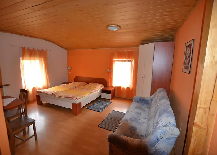 Zagroda Agroturystyczna Wiecha * Mieroszow